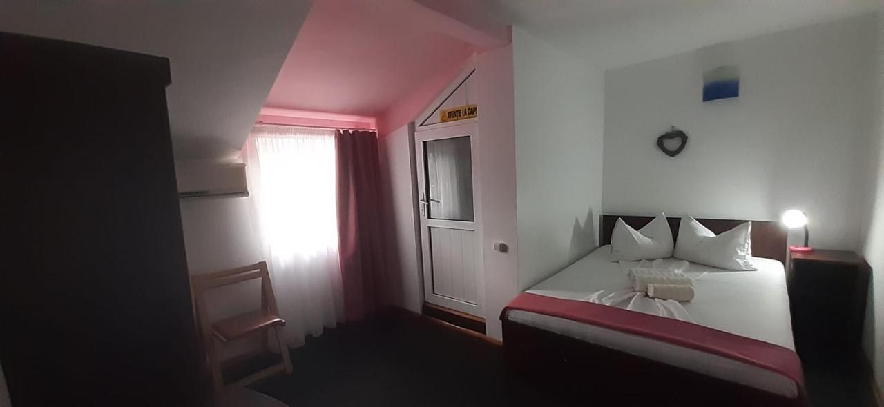 Casa David Hotell Sulina Eksteriør bilde